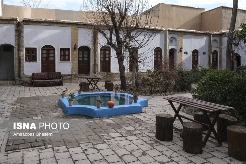 خانه "موتمن الاطباء"، پزشک ناصرالدین شاه