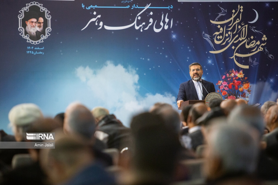 دیدار اهالی فرهنگ و هنر با رئیس جمهور