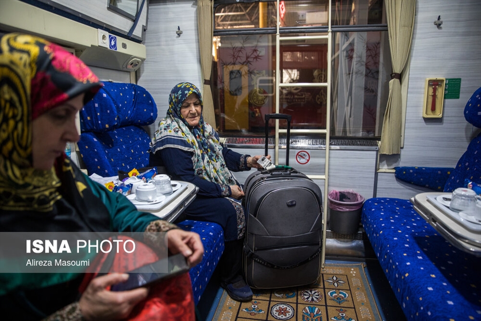 بدرقه مسافران نوروزی در راه آهن تهران