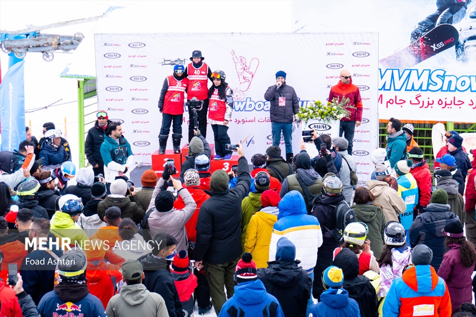 مسابقات اسکی اسنوبورد در پیست دیزین