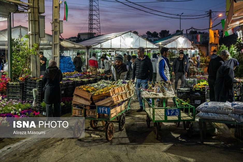 بازار گل محلاتی در آستانه سال نو