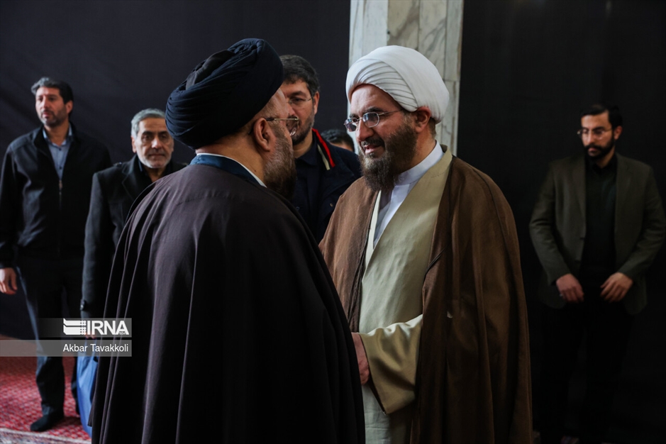 وداع با پیکر آیت‌الله «امامی کاشانی»