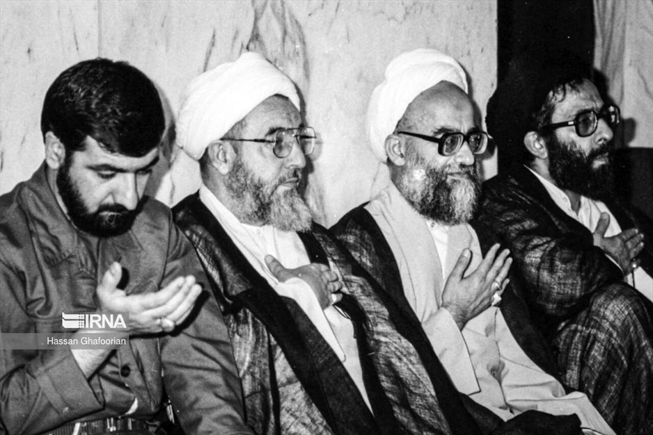 تصاویر تاریخی از آیت الله «محمد امامی کاشانی»