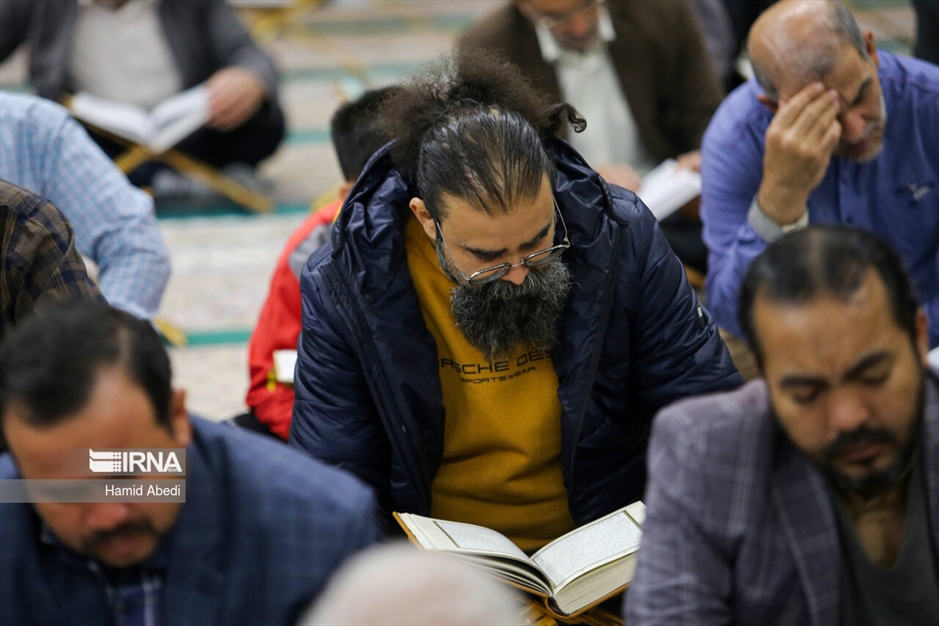 جزءخوانی قرآن در حرم حضرت معصومه (س)