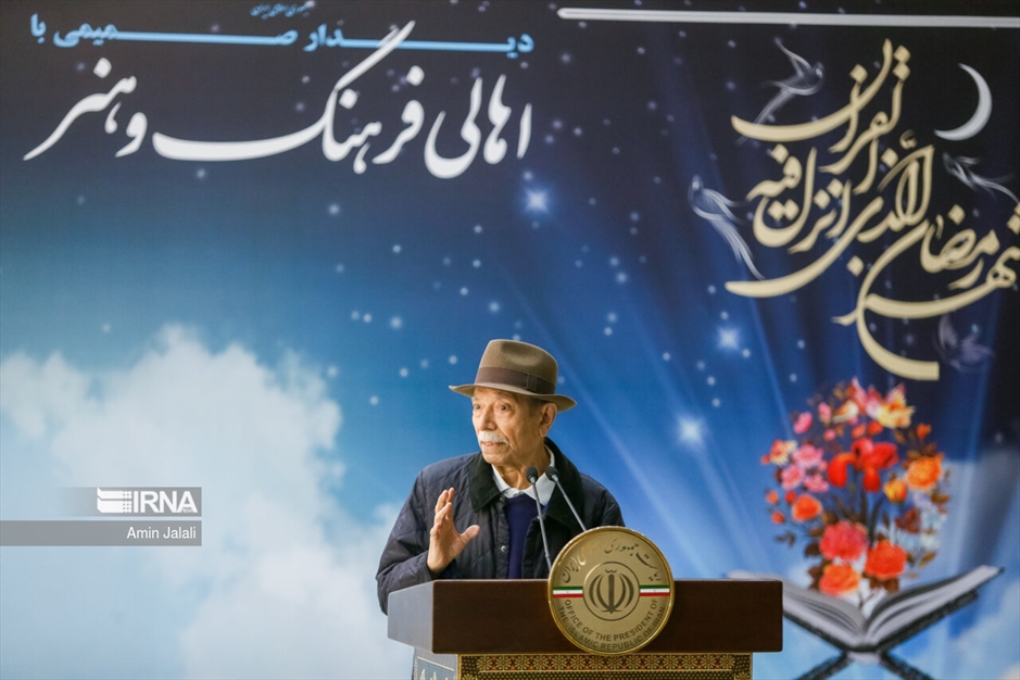 دیدار اهالی فرهنگ و هنر با رئیس جمهور