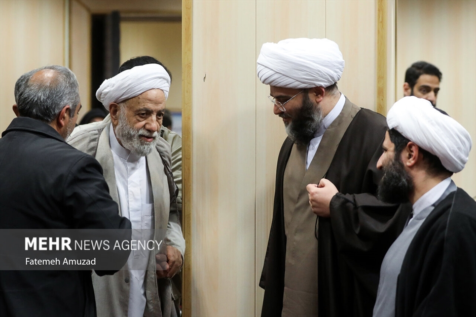 همایش خادمان قرآنی