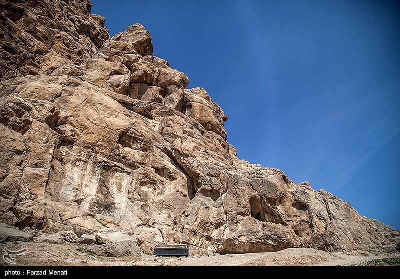 محوطه تاریخی بیستون