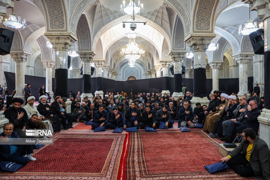 وداع با پیکر آیت‌الله «امامی کاشانی»