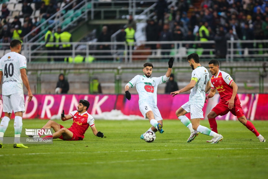 لیگ برتر فوتبال- ذوب آهن و پرسپولیس