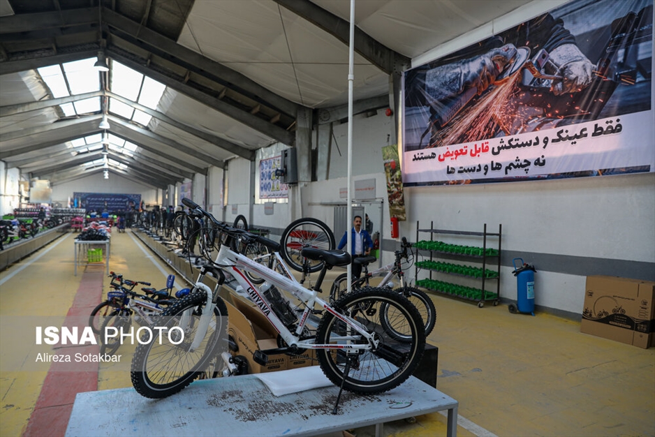 مراسم افتتاح کارخانه دوچرخه سازی زندانیان قزلحصار