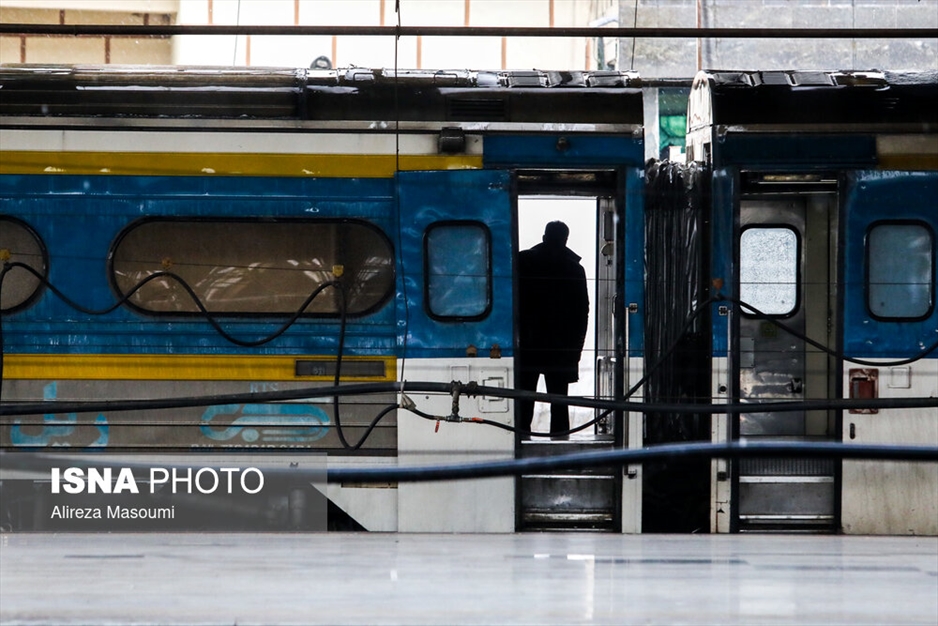 بدرقه مسافران نوروزی در راه آهن تهران