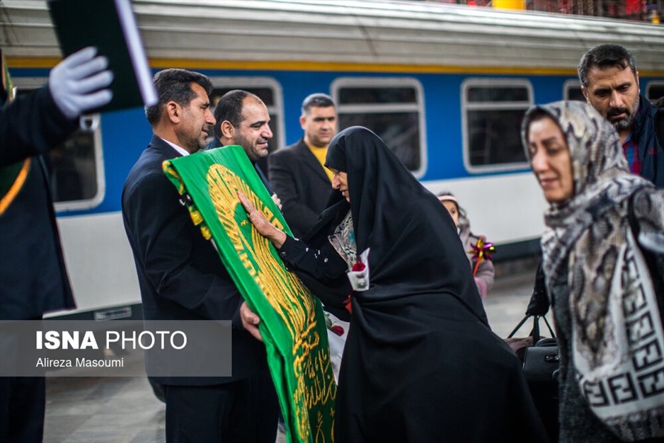 بدرقه مسافران نوروزی در راه آهن تهران