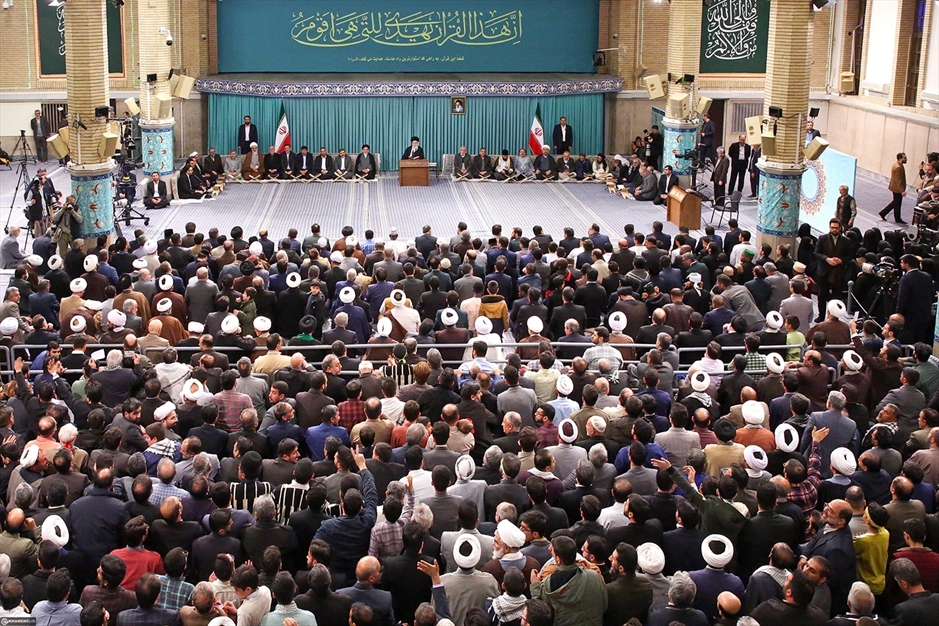 دیدار شرکت‌کنندگان در مسابقات بین‌المللی قرآن با رهبر انقلاب