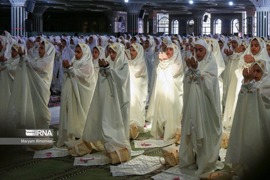 جشن تکلیف ۱۰۰۰ نفری