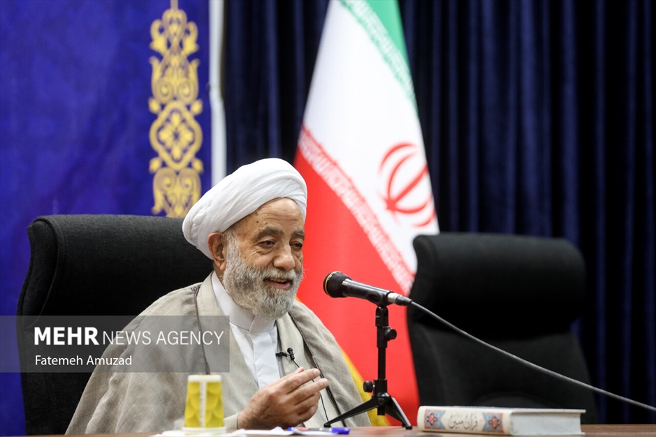 همایش خادمان قرآنی