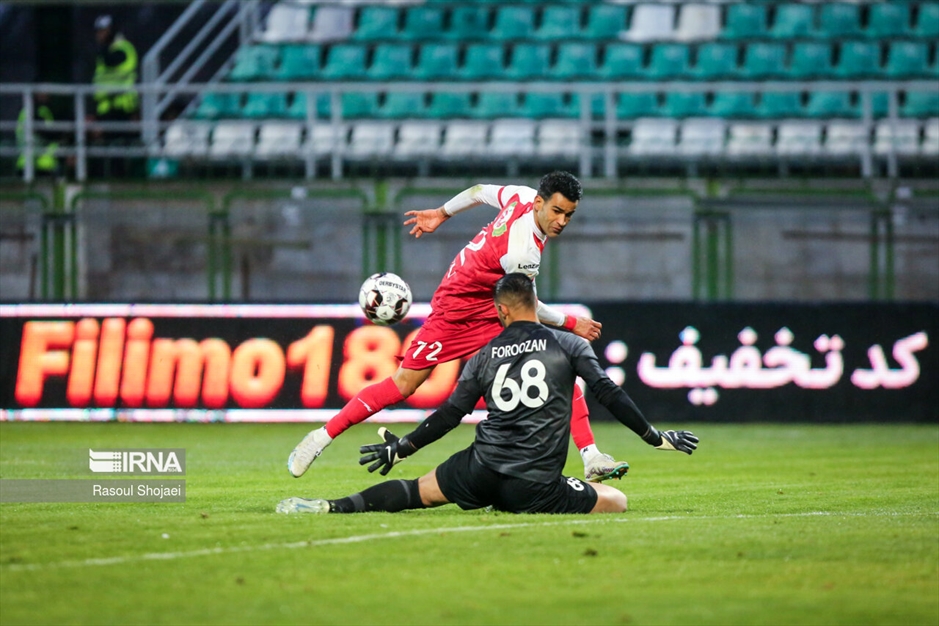 لیگ برتر فوتبال- ذوب آهن و پرسپولیس