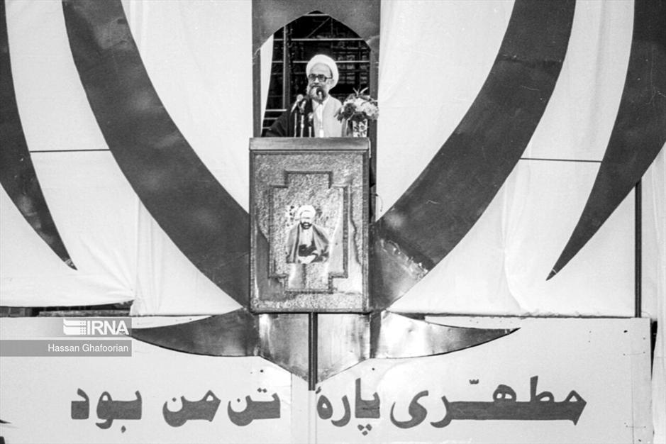 تصاویر تاریخی از آیت الله «محمد امامی کاشانی»