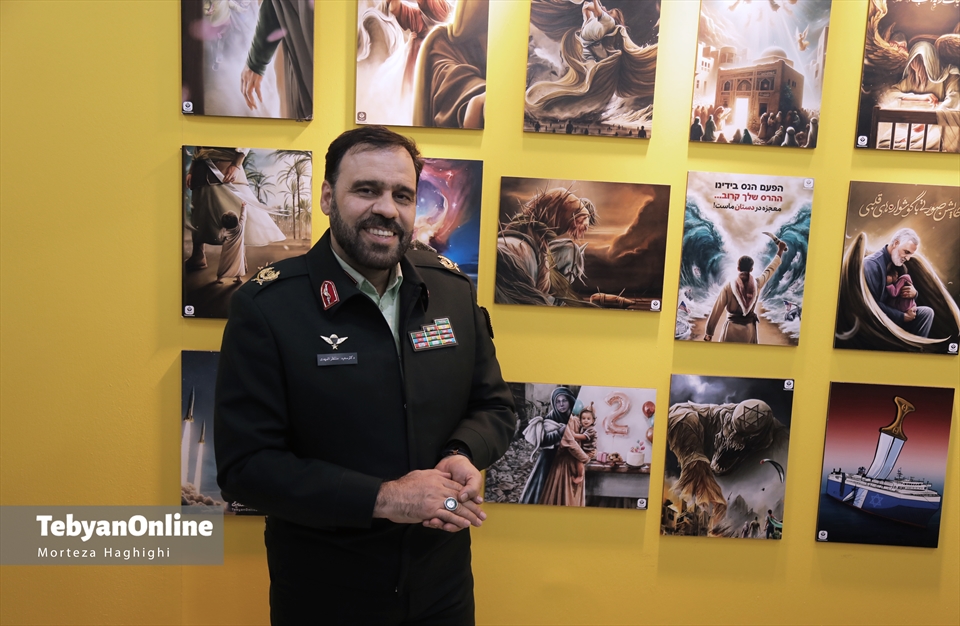 حضور چهره‌ها و مسئولین در غرفه تبیان 