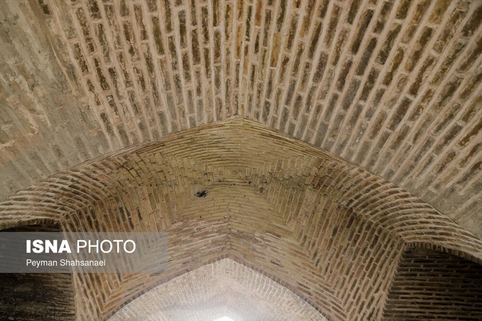 پل تاریخی خواجو، قربانی چهارشنبه‌سوری