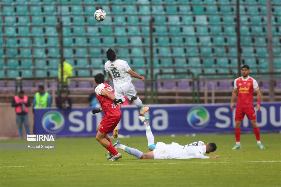 لیگ برتر فوتبال- ذوب آهن و پرسپولیس