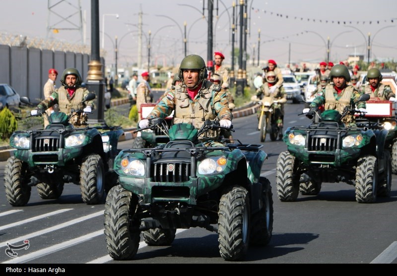 مراسم رژه روز ارتش در زنجان ،بندرعباس و کرمان