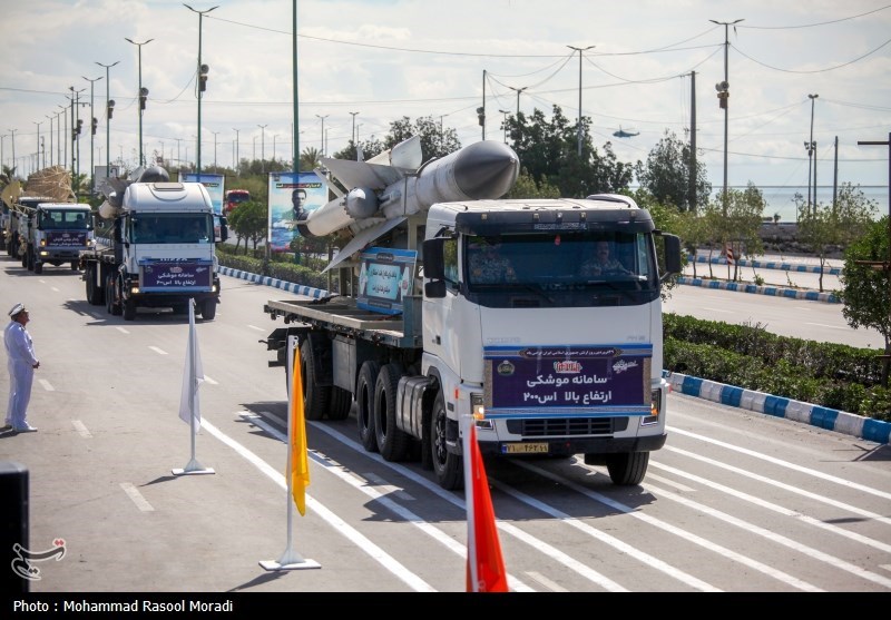 مراسم رژه روز ارتش در زنجان ،بندرعباس و کرمان