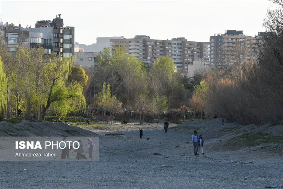 جاری شدن آب در زاینده‌رود - اصفهان