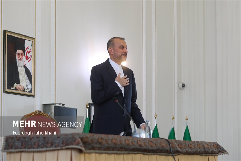 نشست وزیر امورخارجه با سفرا و روسای نمایندگی‌های خارجی مقیم تهران