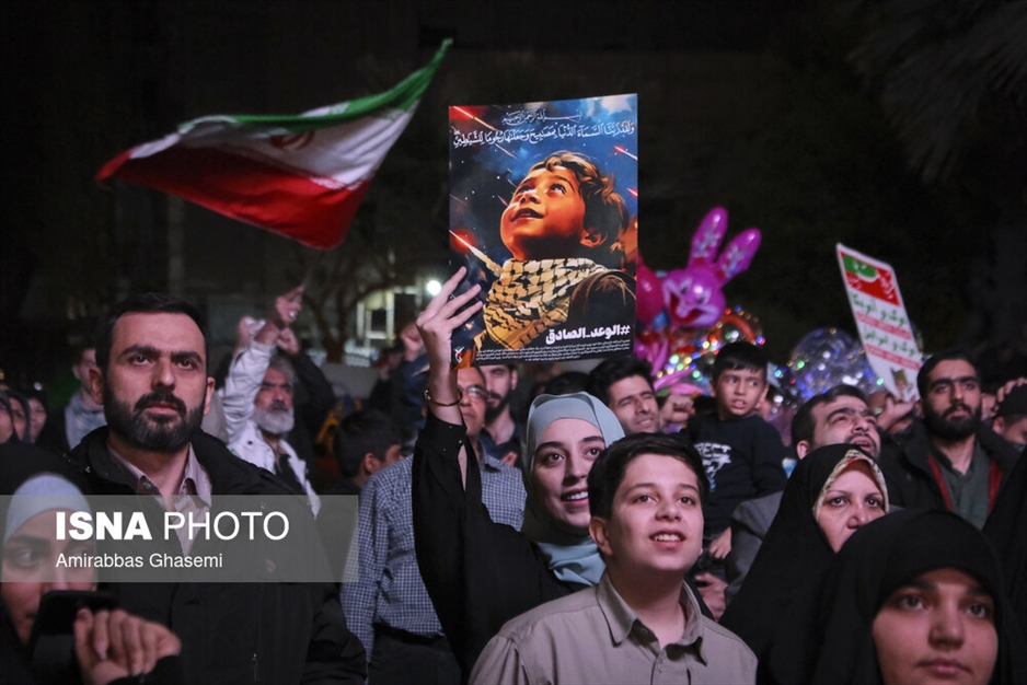 اجتماع مردم تهران در حمایت از تنبیه رژیم متجاوز اسرائیل توسط ایران