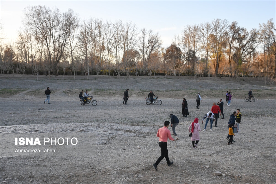 جاری شدن آب در زاینده‌رود - اصفهان
