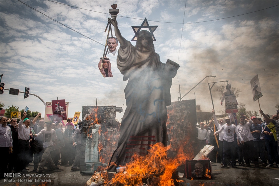 تصاویر منتخب از راهپیمایی روز قدس طی سال‌های گذشته