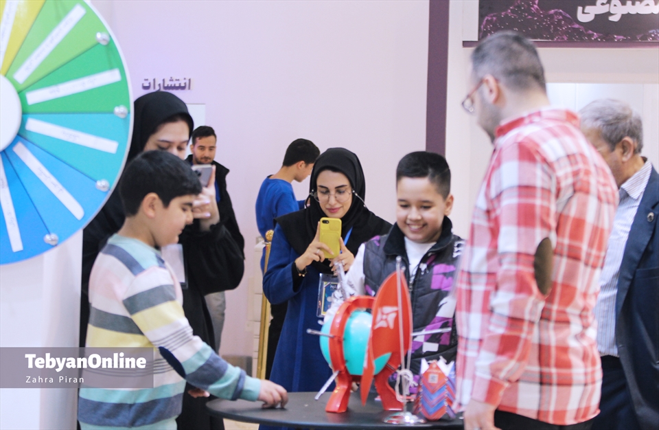 روز ششم نمایشکاه قرآن در مصلی تهران 