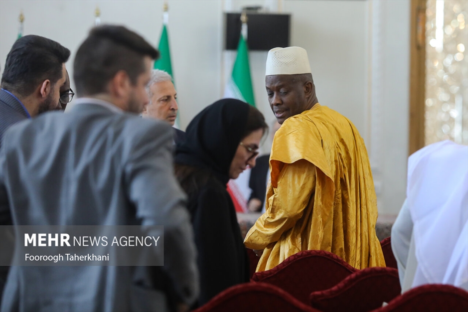 نشست وزیر امورخارجه با سفرا و روسای نمایندگی‌های خارجی مقیم تهران