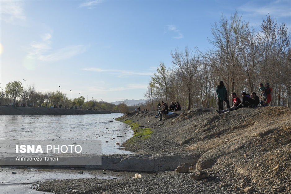 جاری شدن آب در زاینده‌رود - اصفهان
