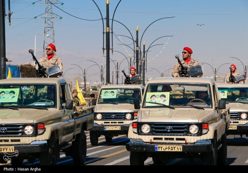 مراسم رژه روز ارتش در زنجان ،بندرعباس و کرمان
