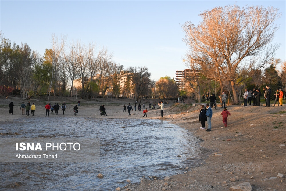 جاری شدن آب در زاینده‌رود - اصفهان