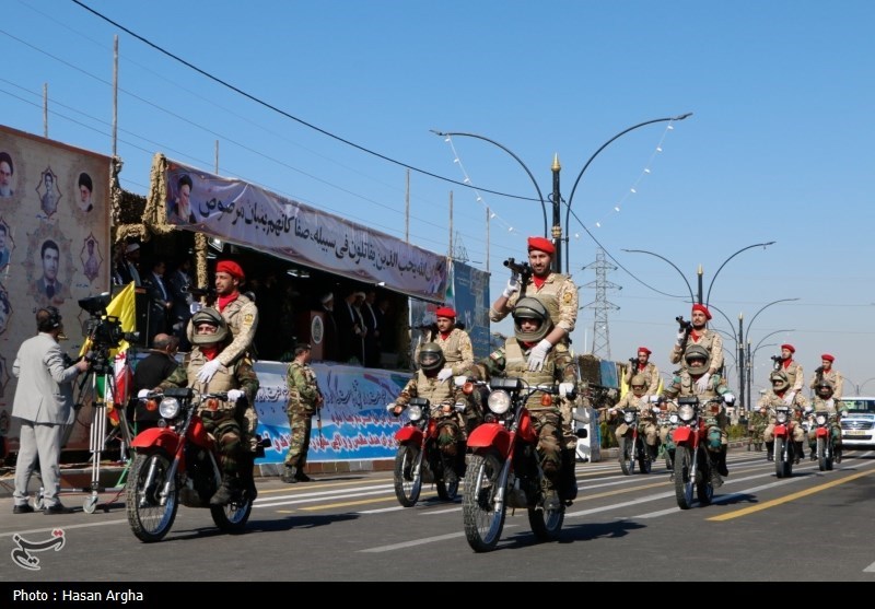 مراسم رژه روز ارتش در زنجان ،بندرعباس و کرمان