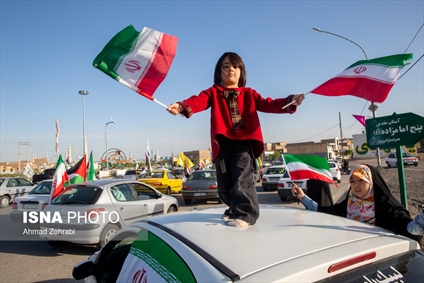 راهپیمایی خودرویی مردم قم در حمایت از حمله سپاه به رژیم صهیونیستی