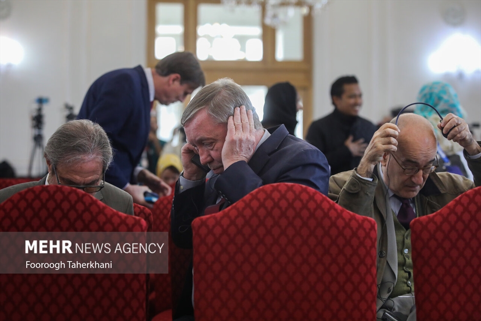 نشست وزیر امورخارجه با سفرا و روسای نمایندگی‌های خارجی مقیم تهران