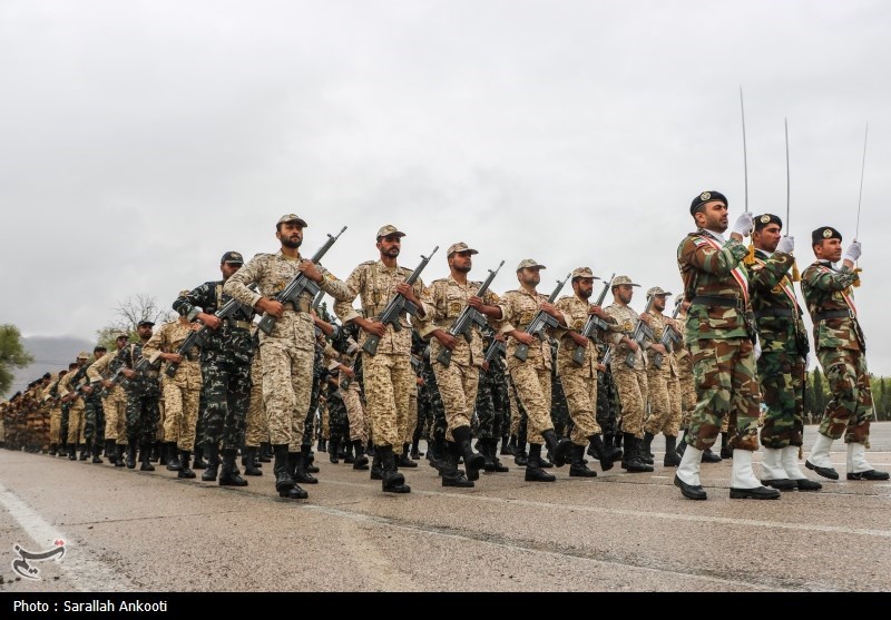 مراسم رژه روز ارتش در زنجان ،بندرعباس و کرمان