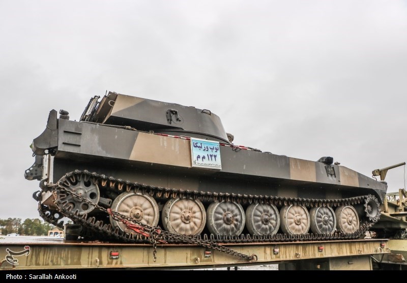 مراسم رژه روز ارتش در زنجان ،بندرعباس و کرمان