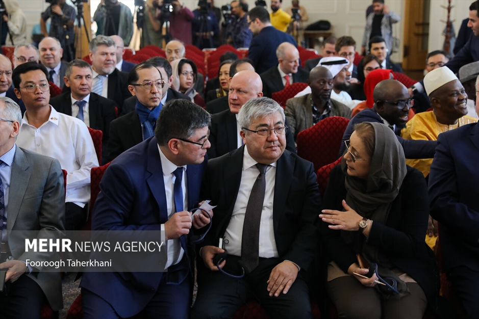 نشست وزیر امورخارجه با سفرا و روسای نمایندگی‌های خارجی مقیم تهران