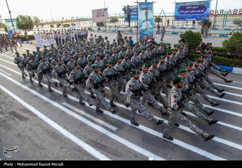 مراسم رژه روز ارتش در زنجان ،بندرعباس و کرمان