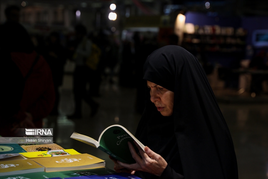 سی و پنجمین نمایشگاه کتاب تهران- روز ششم