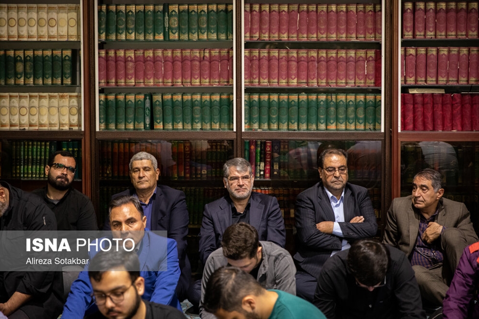 اجتماع دانشگاهیان تهران در سوگ رئیس جمهور