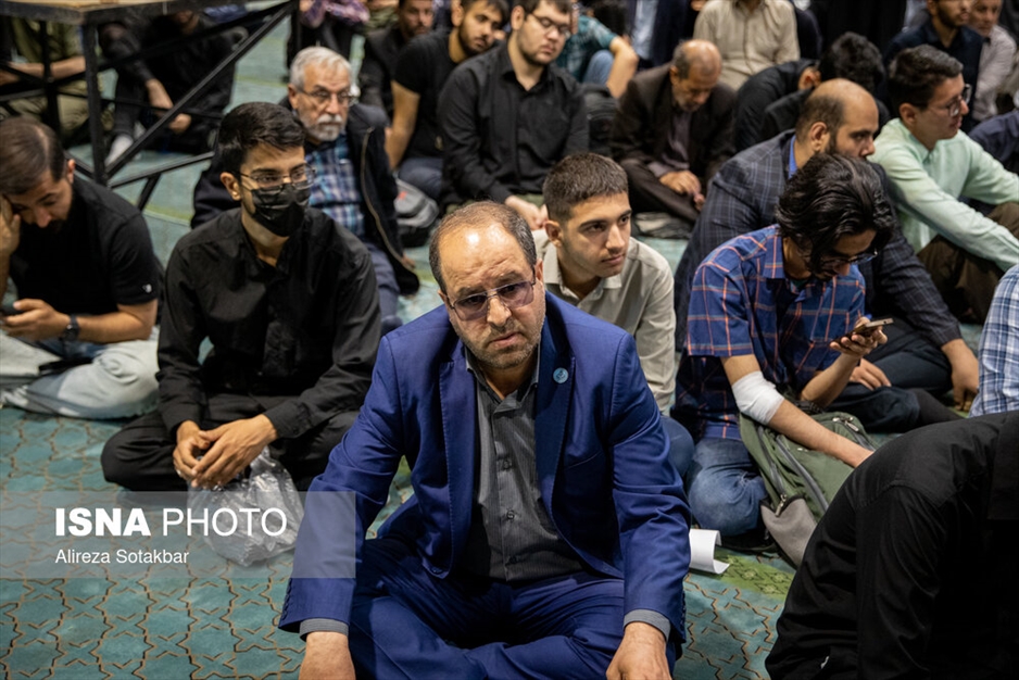 اجتماع دانشگاهیان تهران در سوگ رئیس جمهور