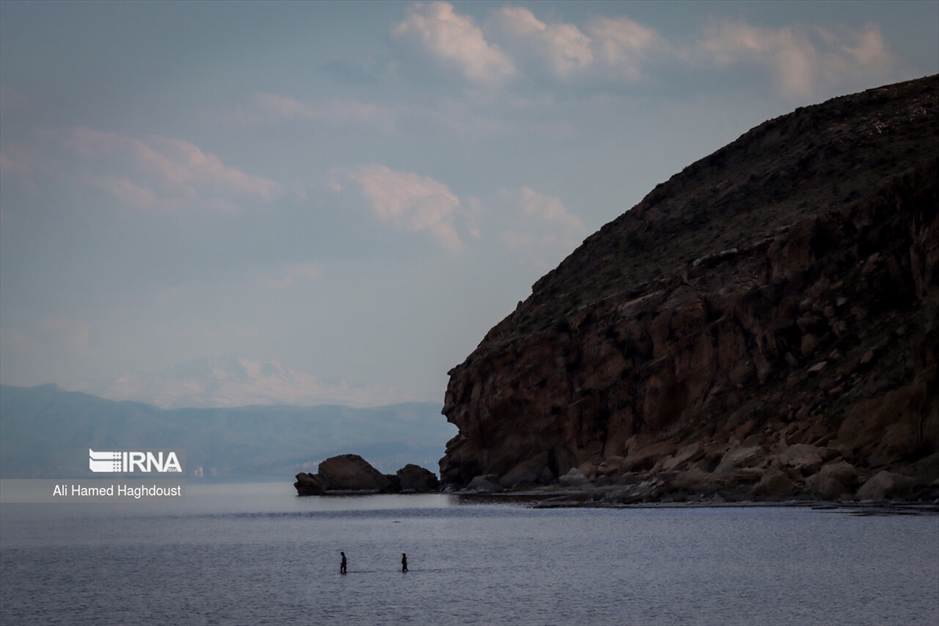 نجات دریاچه