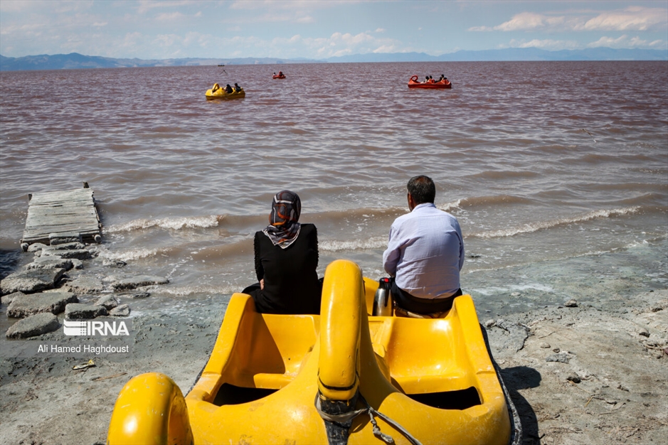 نجات دریاچه