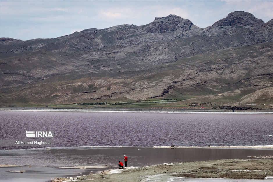 نجات دریاچه