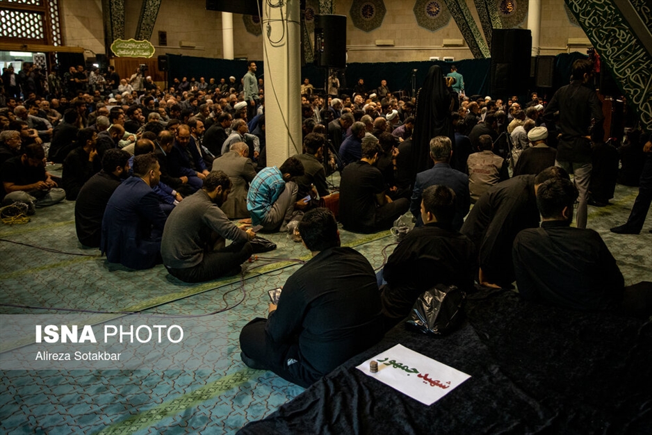 اجتماع دانشگاهیان تهران در سوگ رئیس جمهور